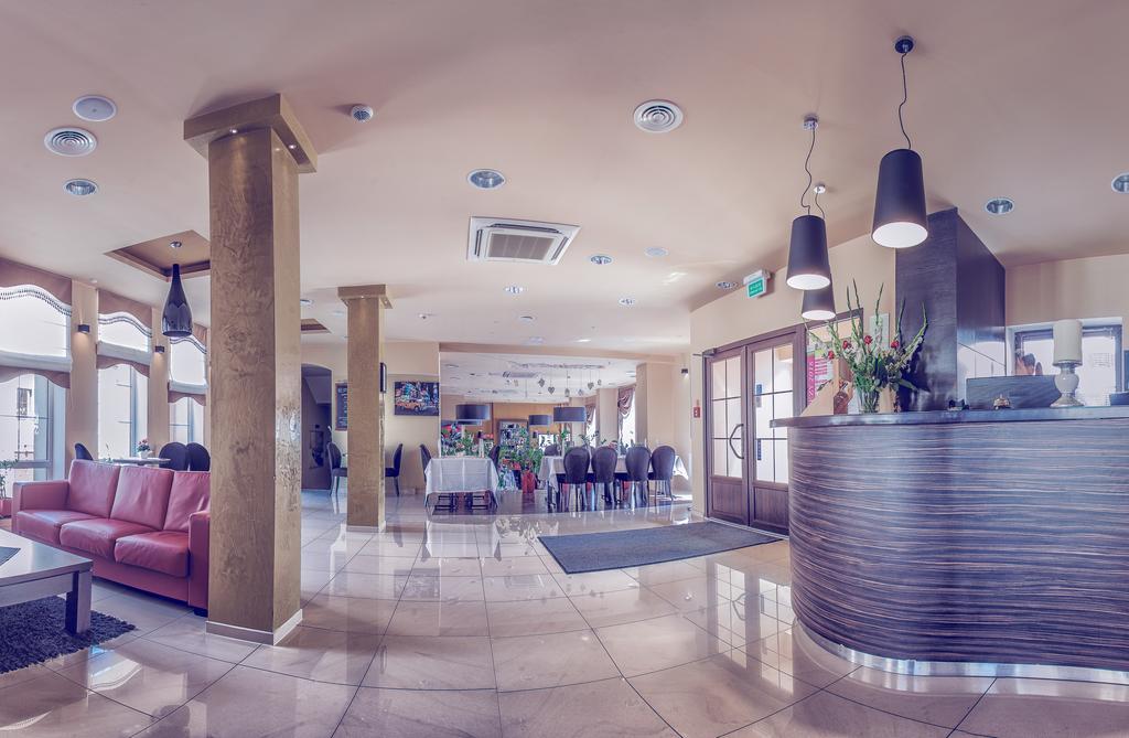 Hotel Niemcza Wino & Spa Exterior foto